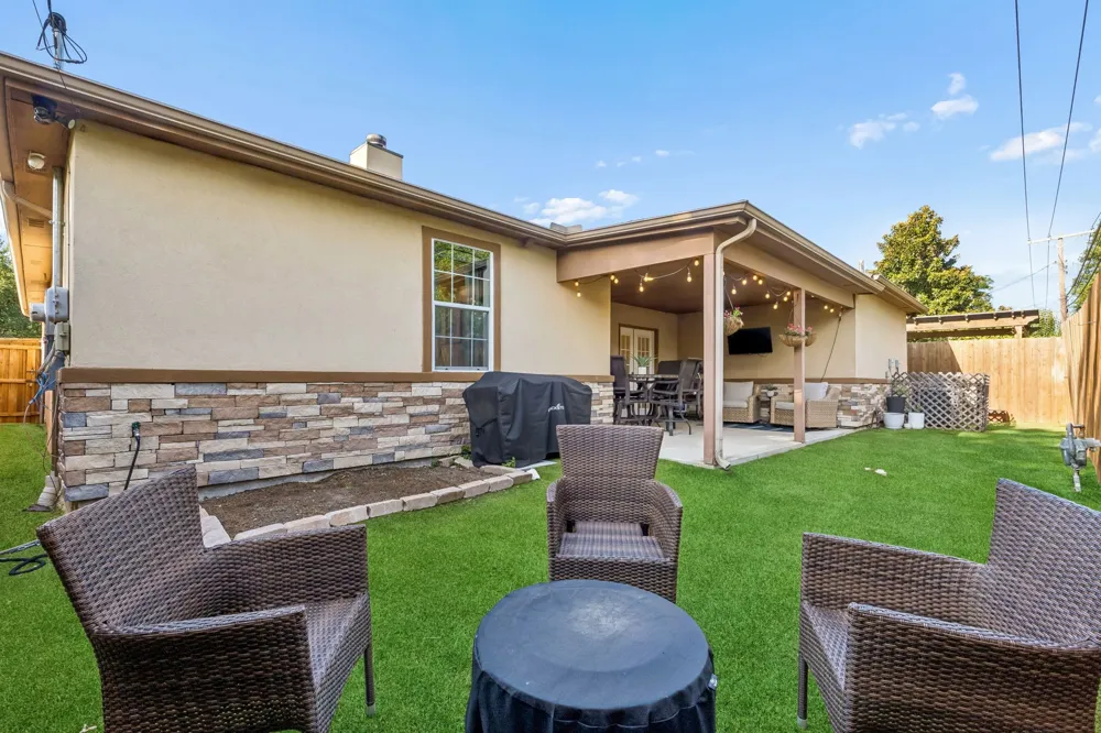 3744 Highgrove Drive Dallas, TX 75220
