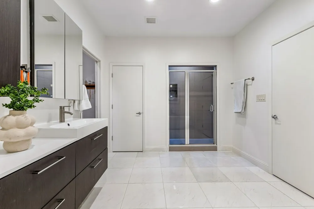 3744 Highgrove Drive Dallas, TX 75220