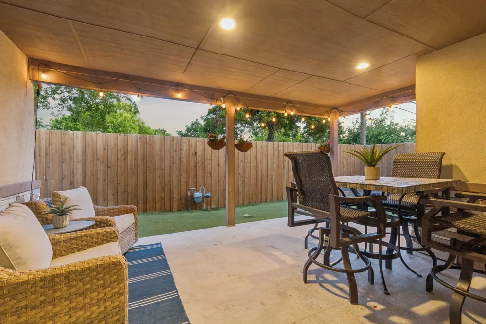 3744 Highgrove Drive Dallas, TX 75220