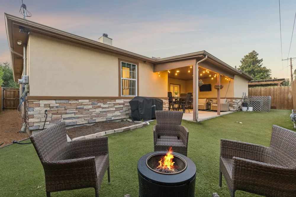 3744 Highgrove Drive Dallas, TX 75220