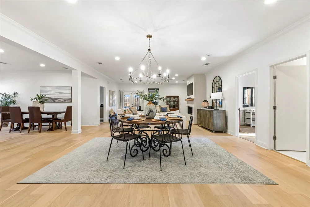 3744 Highgrove Drive Dallas, TX 75220