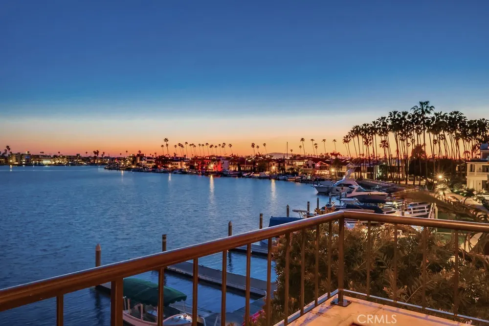 6048 Lido Long Beach, CA 90803