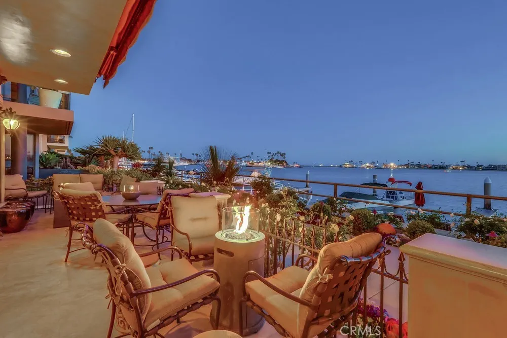 6048 Lido Long Beach, CA 90803