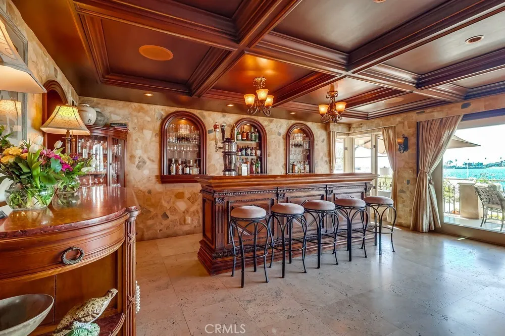 6048 Lido Long Beach, CA 90803