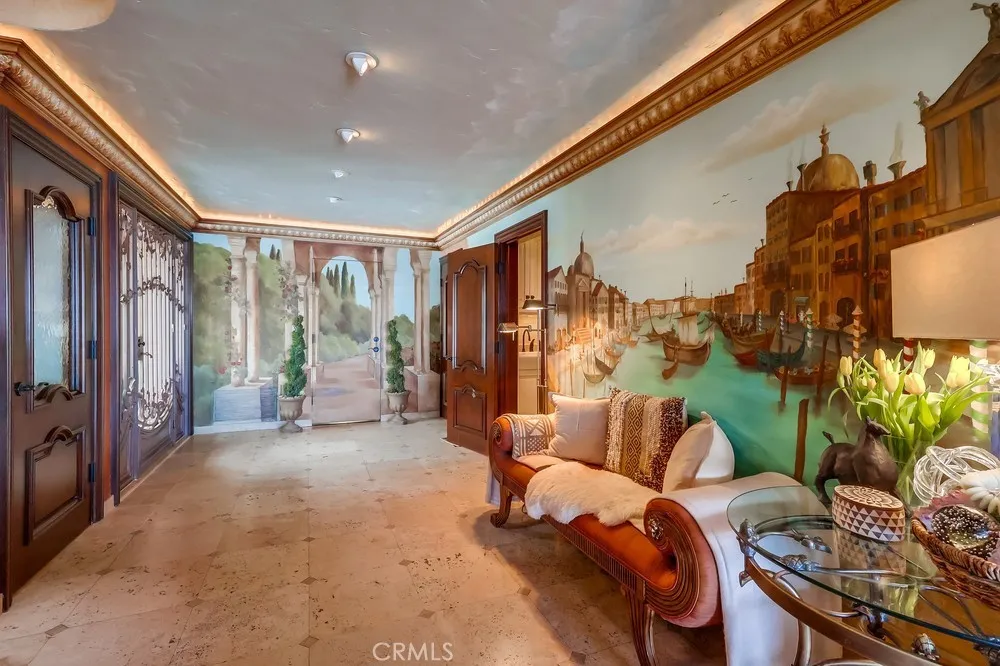 6048 Lido Long Beach, CA 90803