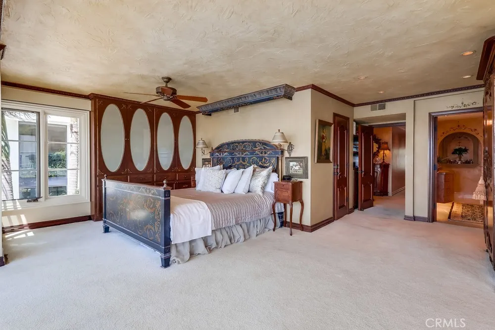 6048 Lido Long Beach, CA 90803
