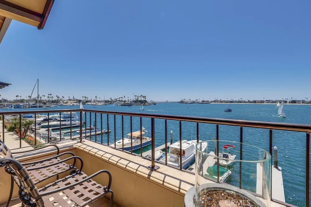 6048 Lido Long Beach, CA 90803
