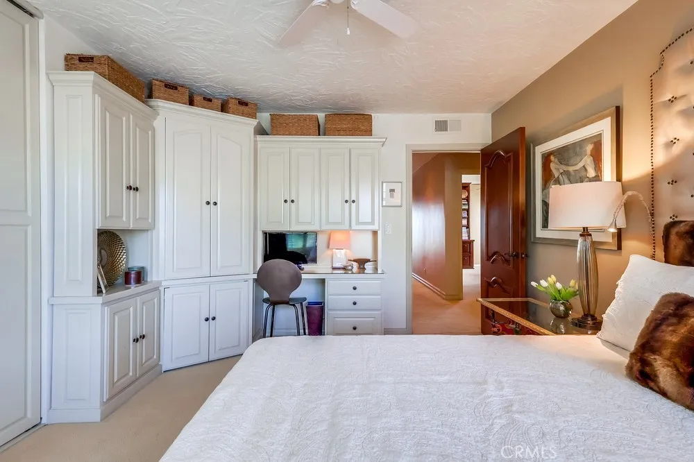 6048 Lido Long Beach, CA 90803