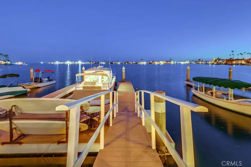 6048 Lido Long Beach, CA 90803
