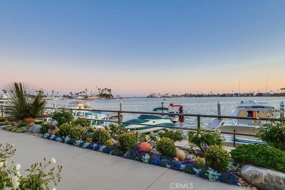 6048 Lido Long Beach, CA 90803