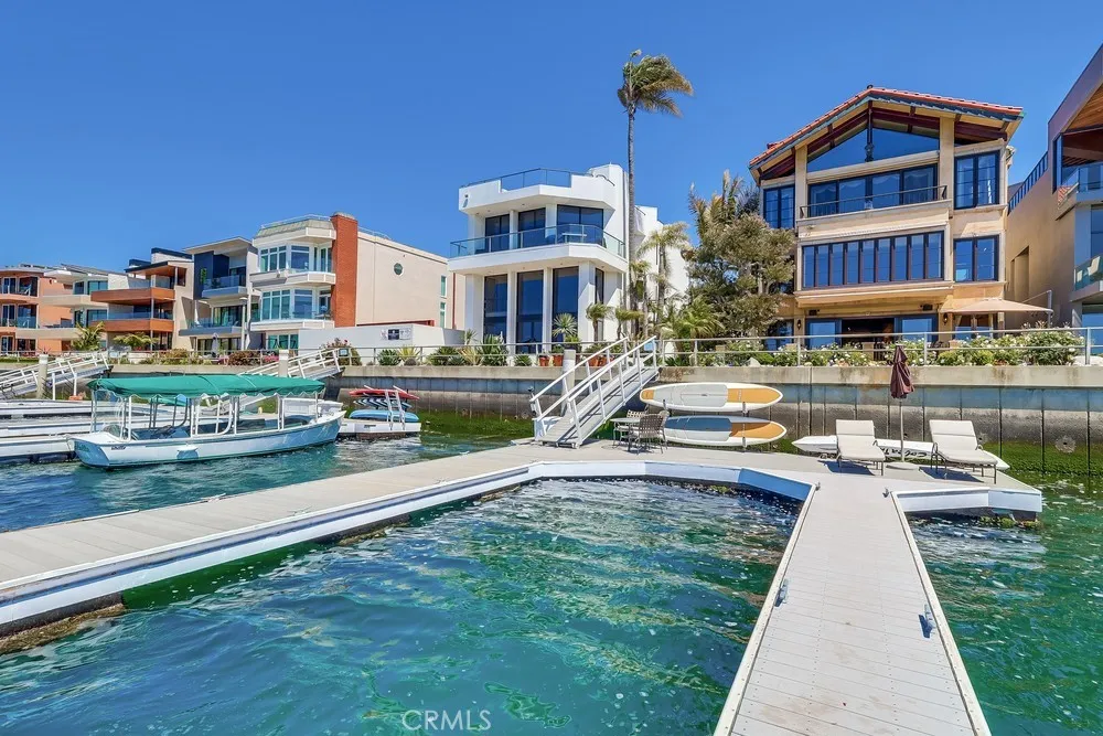 6048 Lido Long Beach, CA 90803