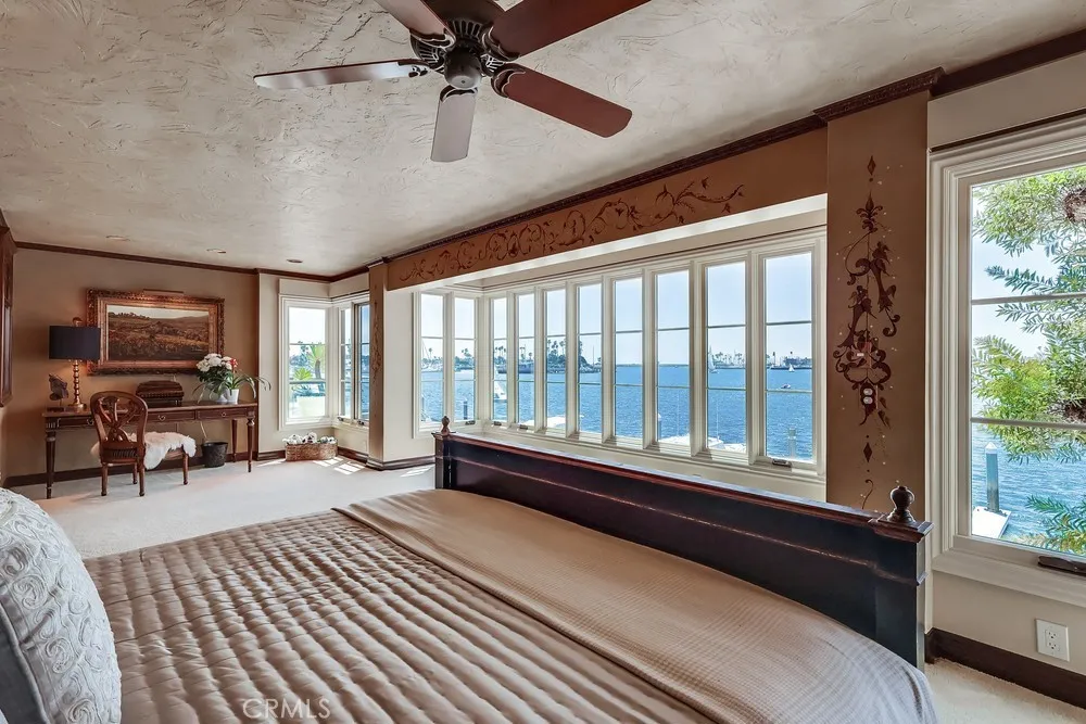 6048 Lido Long Beach, CA 90803