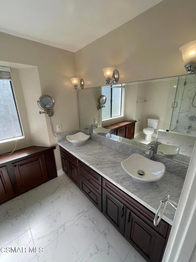1174 Westlake Boulevard #E Westlake Village, CA 91361