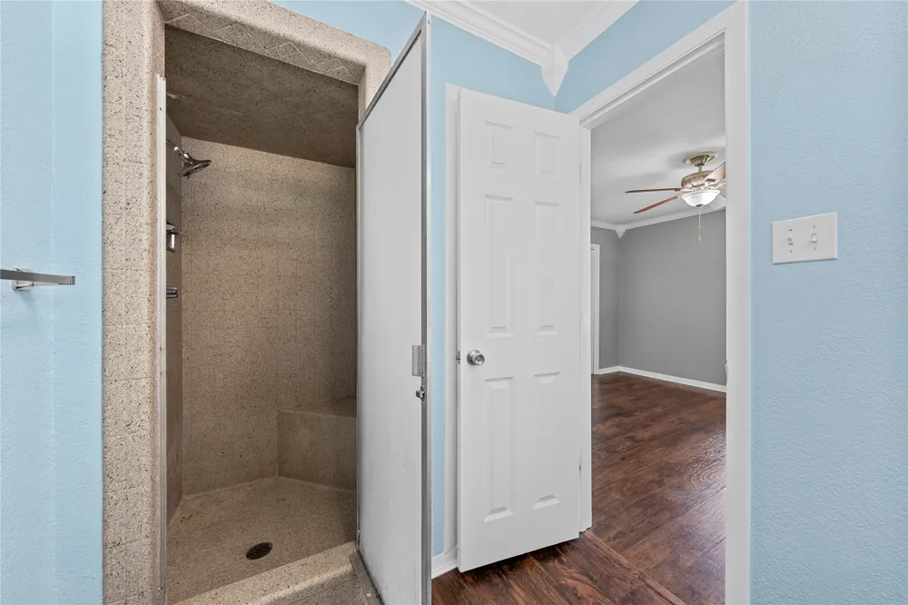 525 W 7th Street Crawford, TX 76638