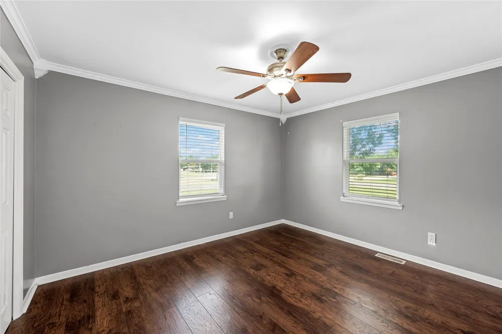 525 W 7th Street Crawford, TX 76638