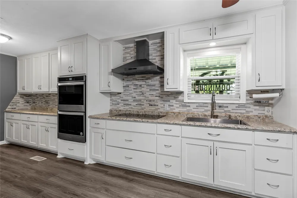 525 W 7th Street Crawford, TX 76638