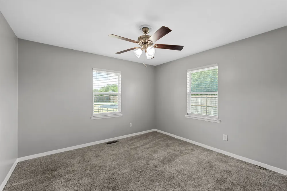 525 W 7th Street Crawford, TX 76638