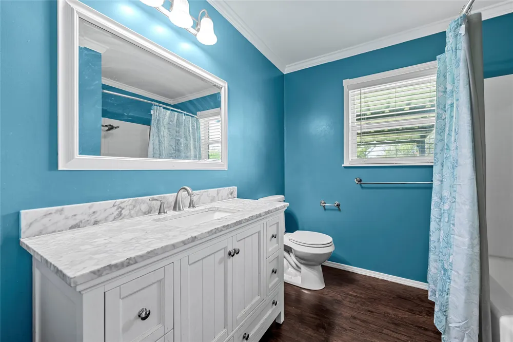 525 W 7th Street Crawford, TX 76638