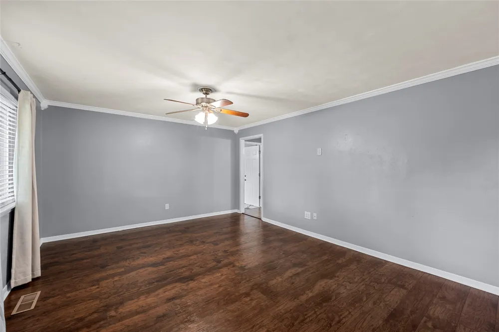 525 W 7th Street Crawford, TX 76638