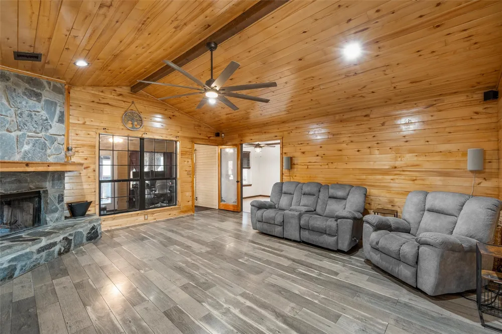 361 Vandiver Road Moody, TX 76557