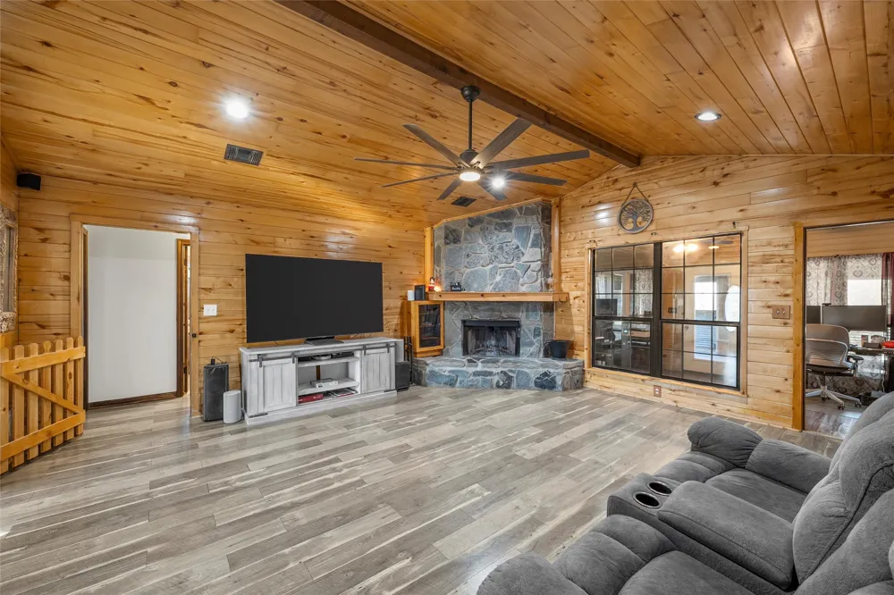 361 Vandiver Road Moody, TX 76557