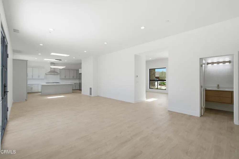 1013 Colina Vista Ventura, CA 93003