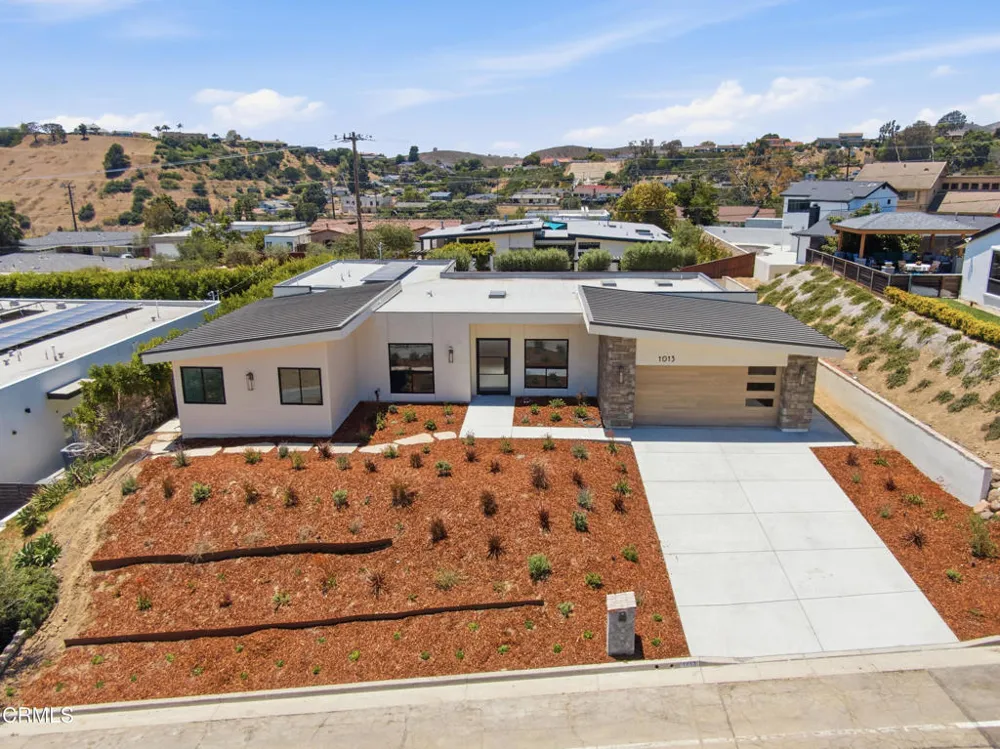 1013 Colina Vista Ventura, CA 93003