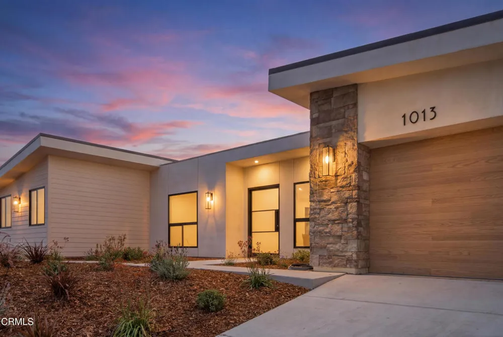 1013 Colina Vista Ventura, CA 93003