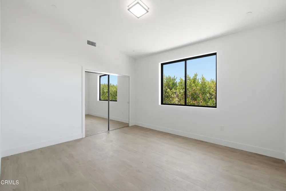 1013 Colina Vista Ventura, CA 93003