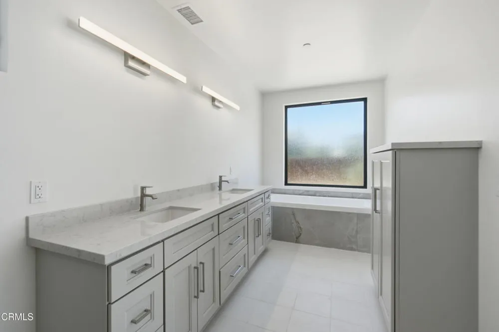 1013 Colina Vista Ventura, CA 93003