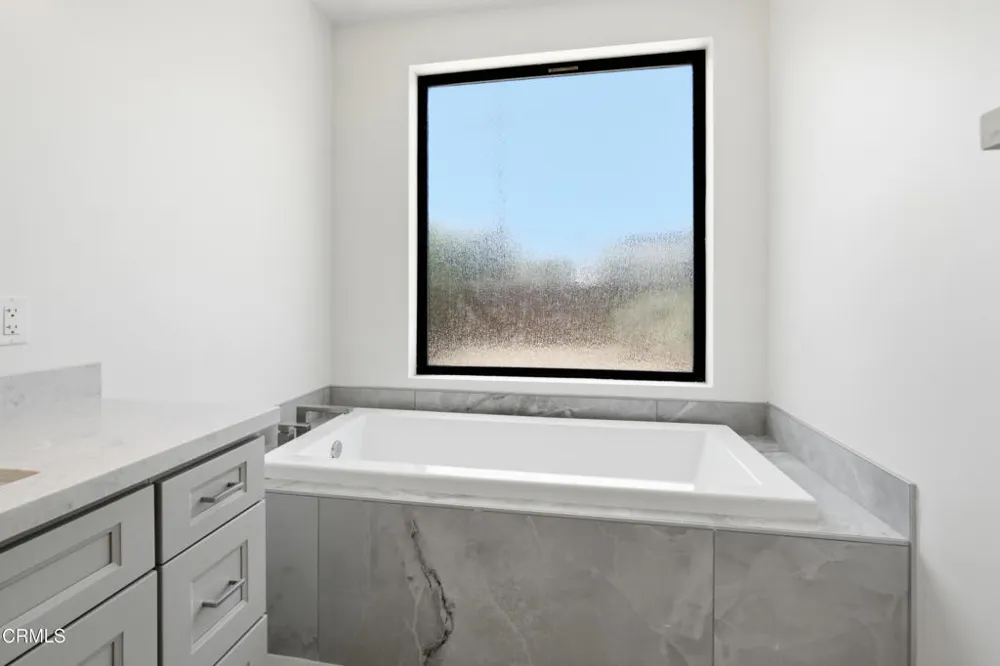 1013 Colina Vista Ventura, CA 93003