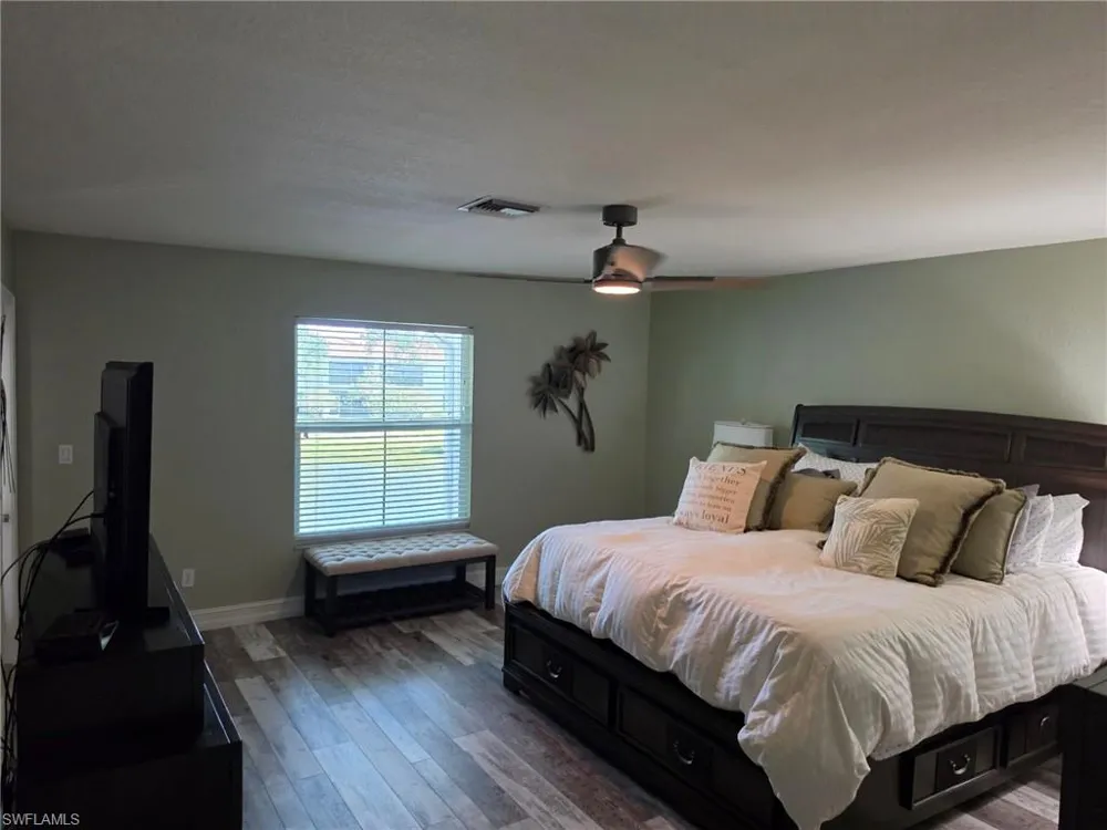 200 Diamond Circle #202 Naples, FL 34110