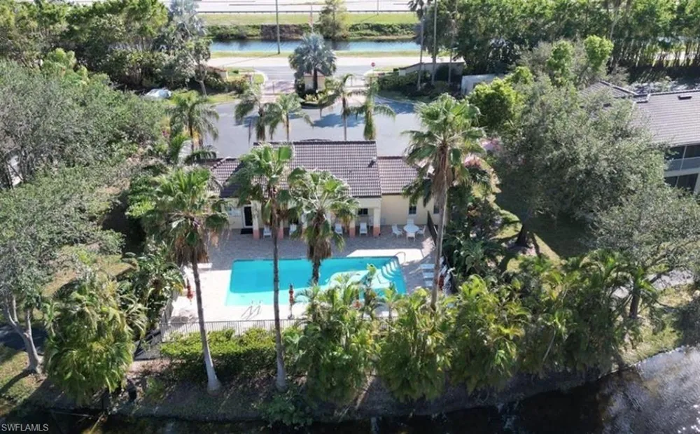 200 Diamond Circle #202 Naples, FL 34110