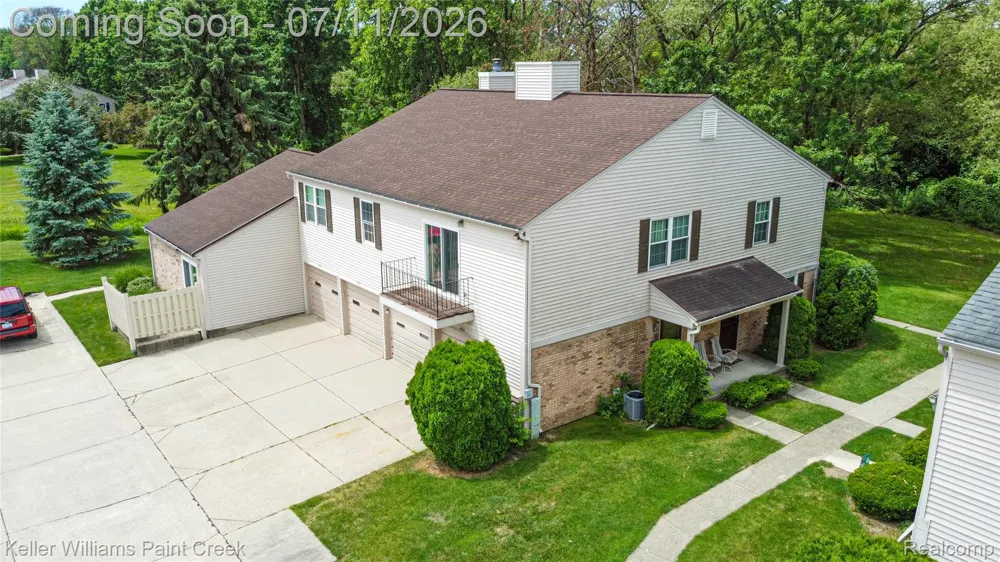 44524 Bunker Hill Drive #112 Clinton Charter Township, MI 48038
