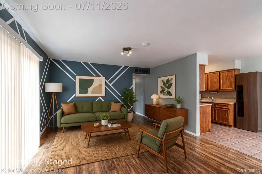 44524 Bunker Hill Drive #112 Clinton Charter Township, MI 48038
