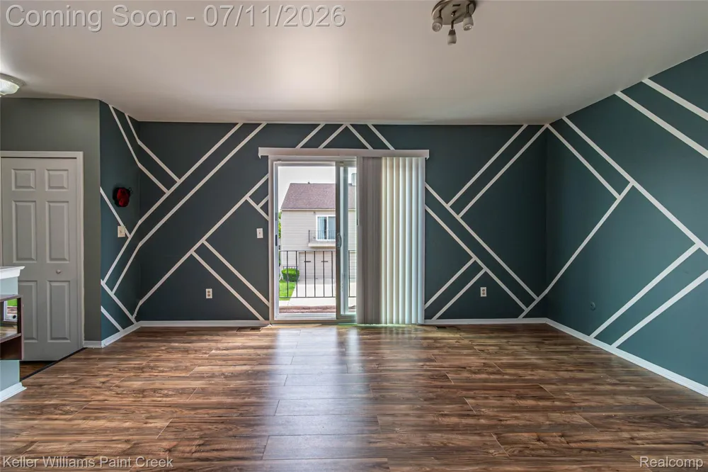 44524 Bunker Hill Drive #112 Clinton Charter Township, MI 48038
