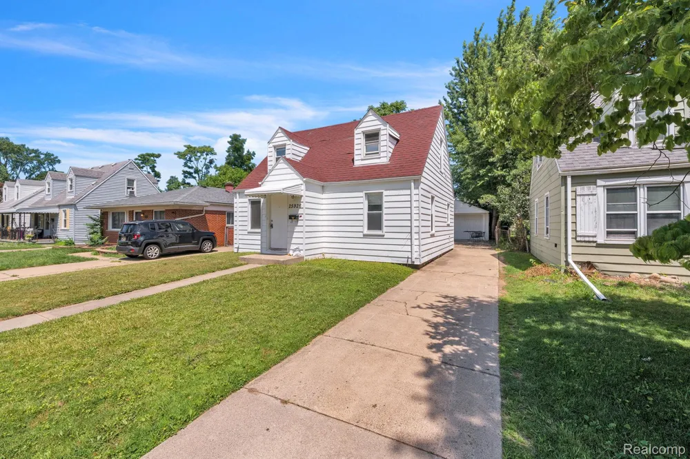 25926 Powers Avenue Dearborn Heights City, MI 48125