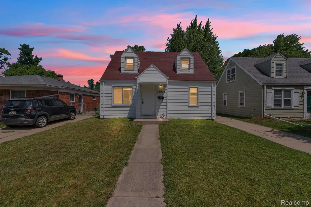 25926 Powers Avenue Dearborn Heights City, MI 48125