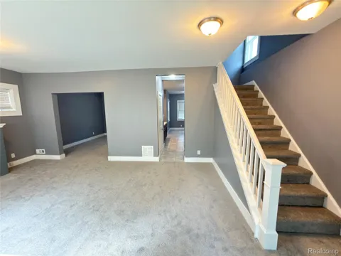 15 FOREST STREET