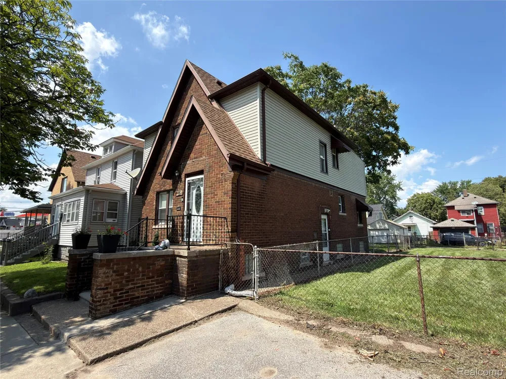15 FOREST STREET River Rouge City, MI 48218