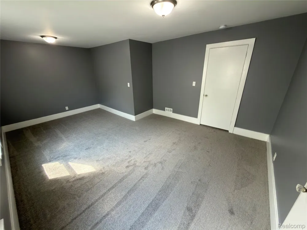 15 FOREST STREET River Rouge City, MI 48218