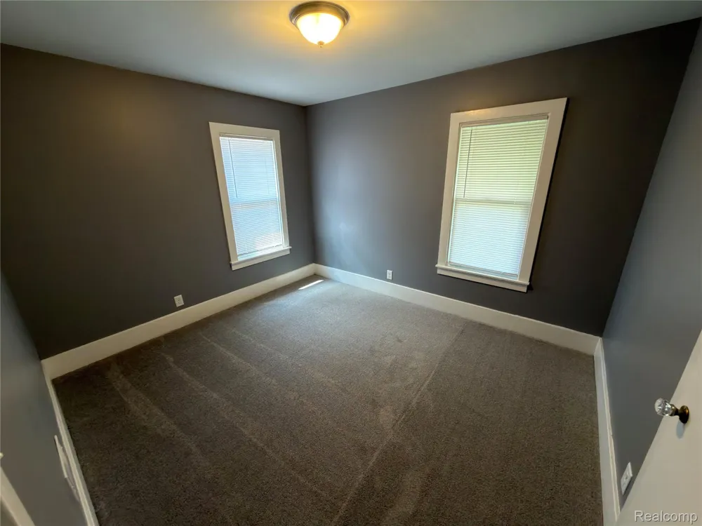 15 FOREST STREET River Rouge City, MI 48218