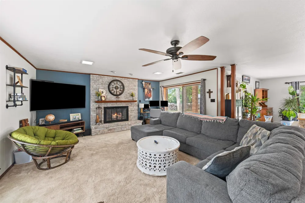 1101 E 19th Street Cameron, TX 76520