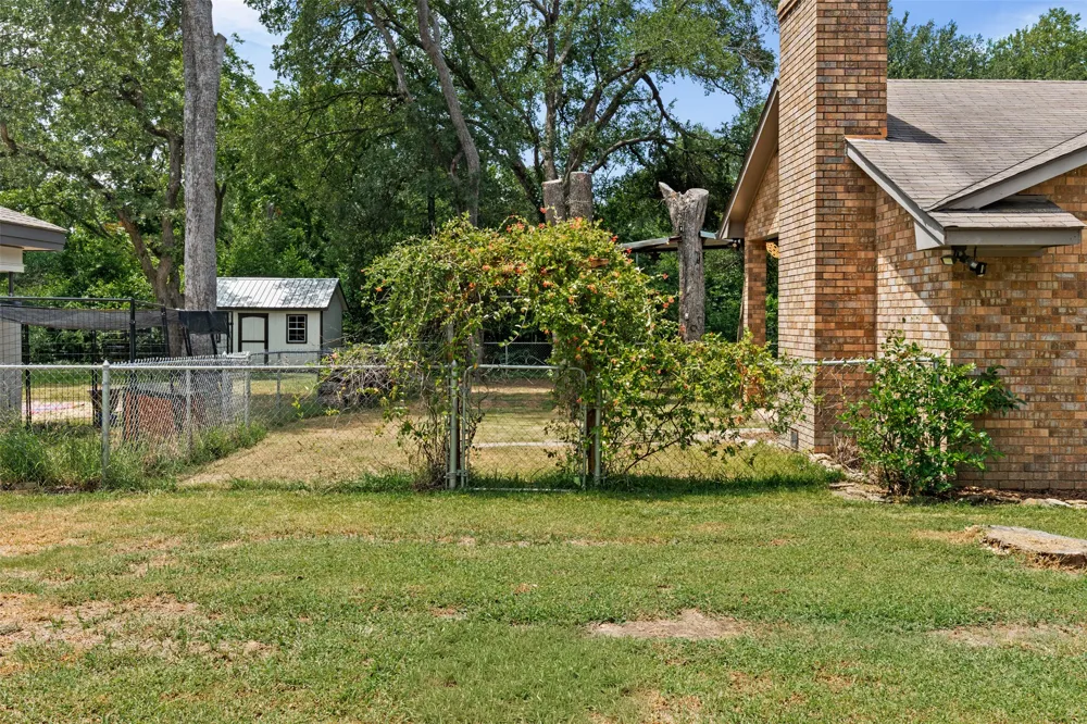 1101 E 19th Street Cameron, TX 76520
