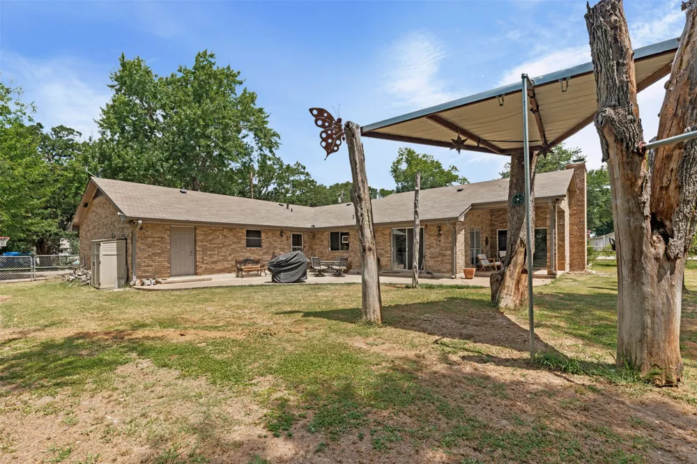 1101 E 19th Street Cameron, TX 76520