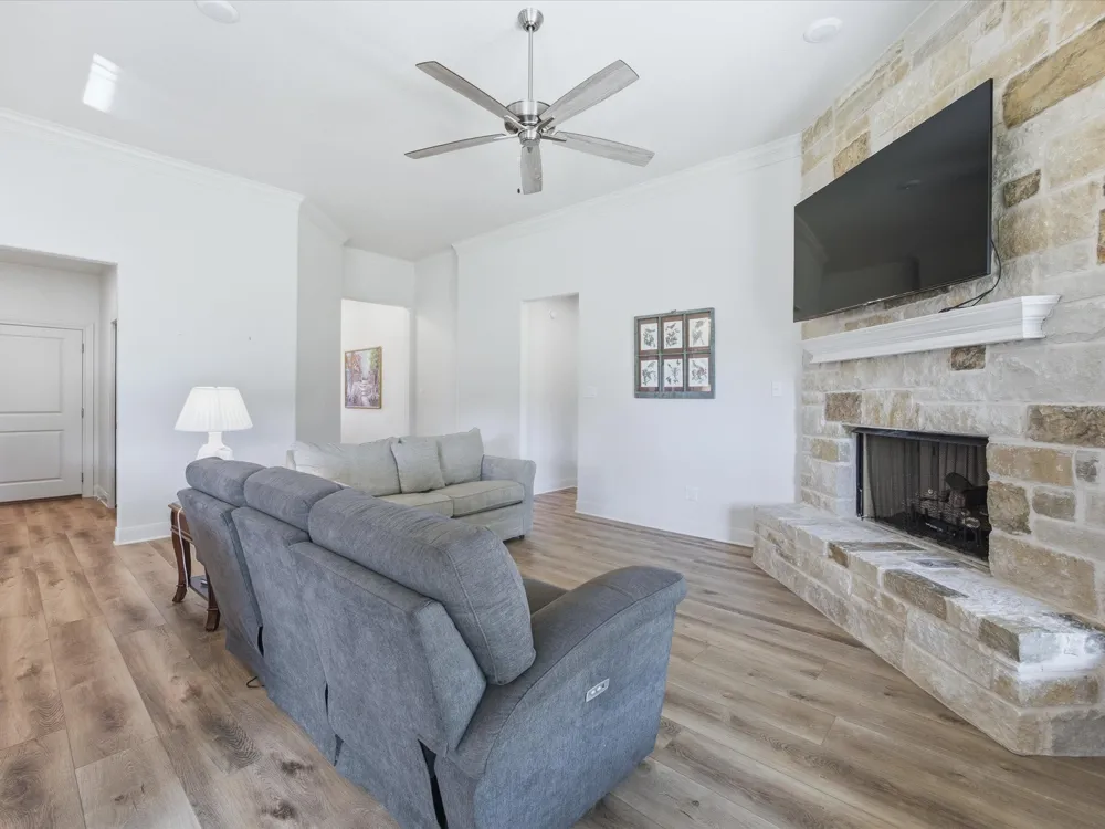 648 Half Moon Way Runaway Bay, TX 76426