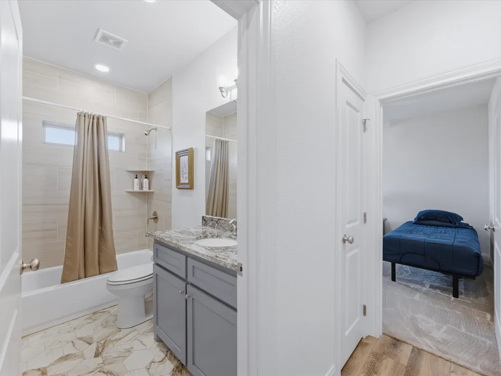 648 Half Moon Way Runaway Bay, TX 76426