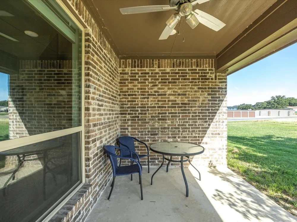 648 Half Moon Way Runaway Bay, TX 76426