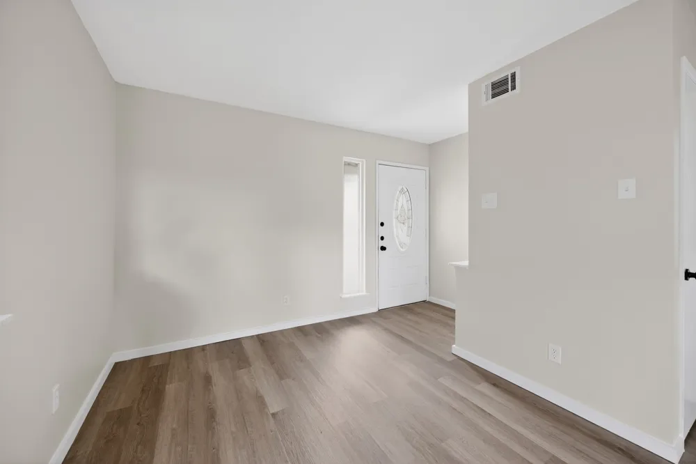 8617 Flicker Lane Dallas, TX 75238