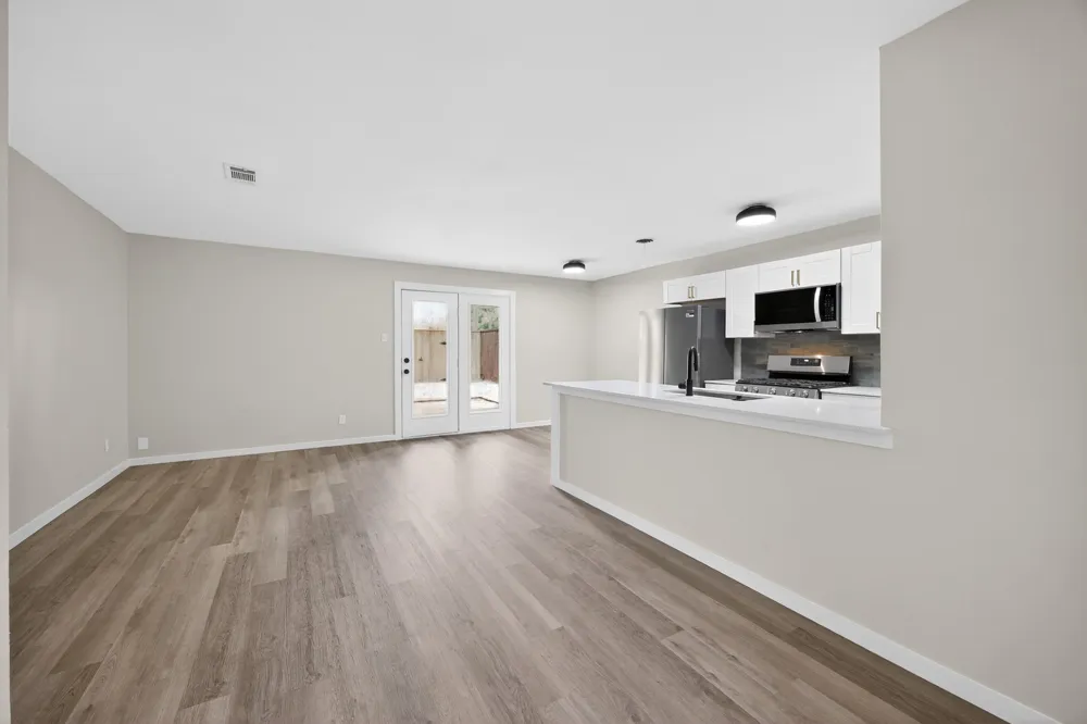 8617 Flicker Lane Dallas, TX 75238